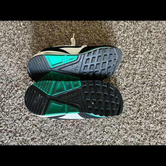 Nike Air Max - Picture 3 of 6